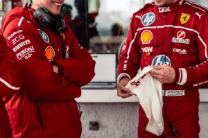 mk体育任法拉利储备车手！周冠宇已抵达巴林国际赛车场，亮相F1季前测试