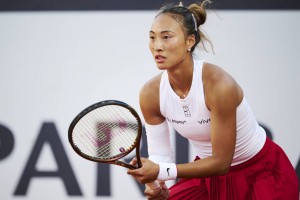 6连败后再战萨巴伦卡,郑钦文期待打出更稳定发挥 6连败后再战萨巴伦卡,郑钦文期待打出更稳定发挥