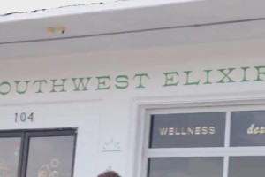 mk体育官方网站入口😃来一杯!索汉在酒吧参加活动 为粉丝免费榨果汁 mk体育官方网站入口😃来一杯!索汉在酒吧参加活动 为粉丝免费榨果汁