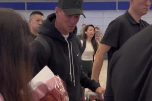 mk体育官方网站入口千呼万唤始出来!绿茵时刻带您直击托雷斯中国行第一现场! mk体育官方网站入口千呼万唤始出来!绿茵时刻带您直击托雷斯中国行第一现场!