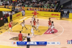 mk体育付豪暴怒原因：拿到篮板 被对手疑似犯规破坏&裁判没吹 球权被抢