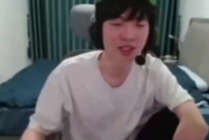 mk体育在线登录入口Cryin：今年T1感觉没啥戏 Doran遇到打不过的硬送 怎么跟Bin打啊