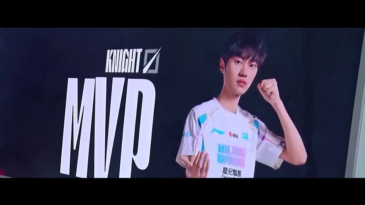 mk体育紧跟时事！knight更新个人高光：本手，妙手，还有左手